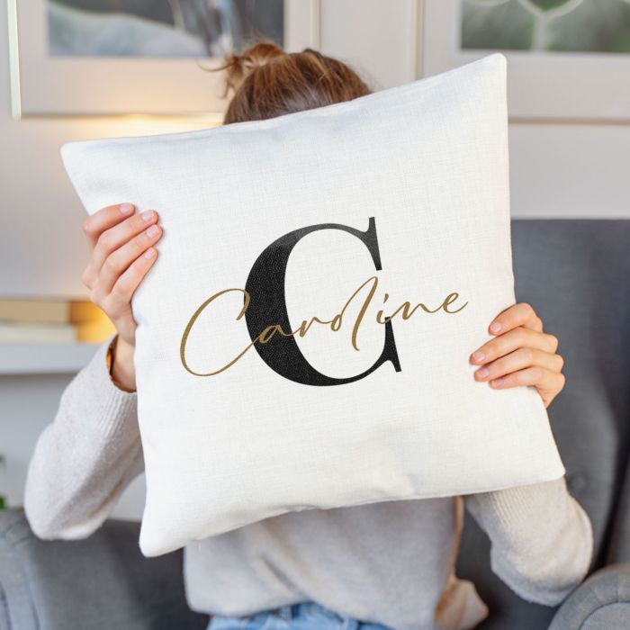 Personalisierbarer Kissenbezug mit Monogramm Personalisierbarer Kissenbezug mit Monogramm